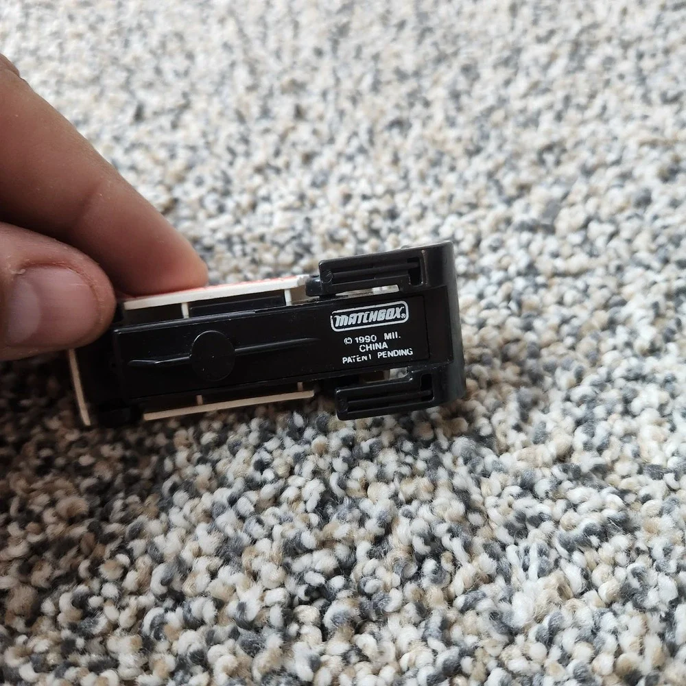 Vintage 1990 MATCHBOX 2000-MAGNETIC KEY SENSOR D-21 POLICE CAR Rare Original Old